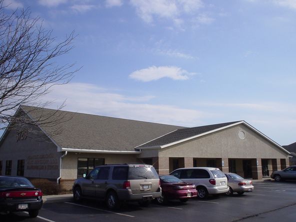3720 Ridge Mill Dr, Hilliard, OH 43026